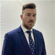 Graduado en Derecho con Máster en Asesoría Jurídica de empresas con experiencia en empresa pública perteneciente al Ayto. de Chiclana de la Frontera. Se imparten clases online y se resuelven dudas sobre el temario por Google Meet o correo electrónico: con